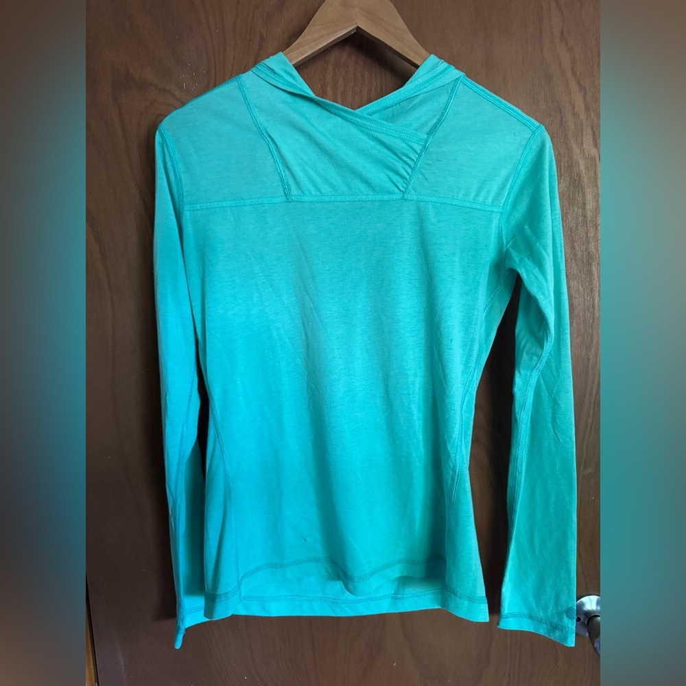 Stio Blue Fitted Hoodie Long Sleeve Top